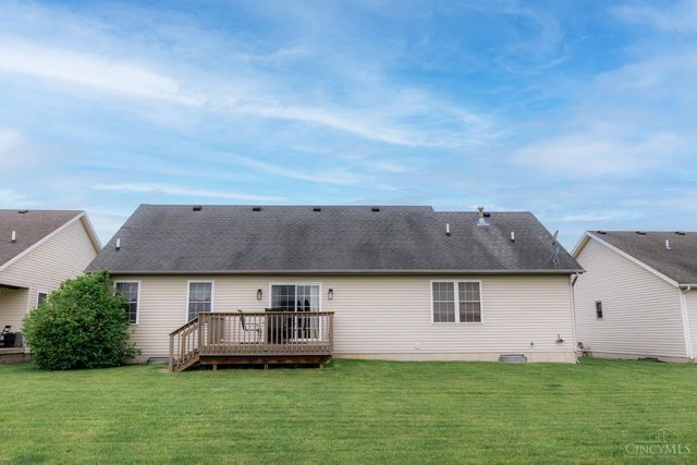 1452 Meadow Ridge Circle, Wilmington, OH 45177