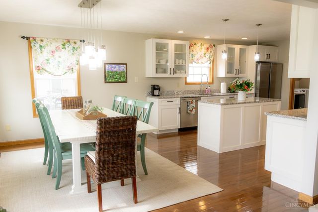 1452 Meadow Ridge Circle, Wilmington, OH 45177