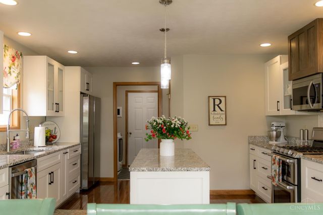 1452 Meadow Ridge Circle, Wilmington, OH 45177