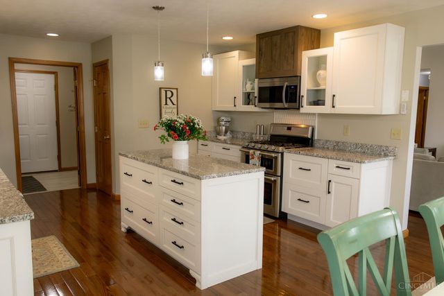 1452 Meadow Ridge Circle, Wilmington, OH 45177