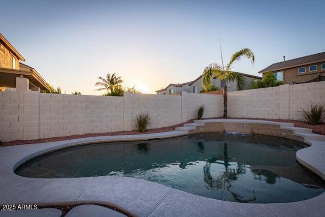 18606 W SUNNYSLOPE Lane, Waddell, AZ 85355