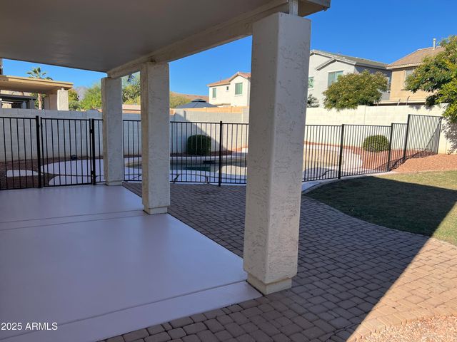 18606 W SUNNYSLOPE Lane, Waddell, AZ 85355