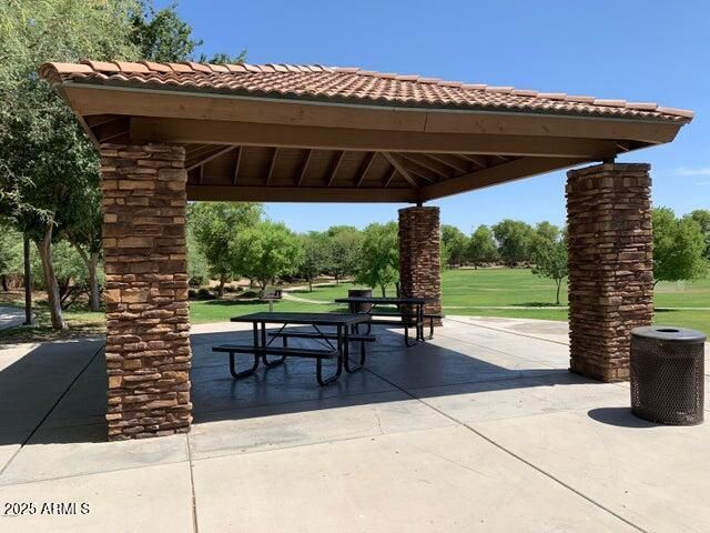 18606 W SUNNYSLOPE Lane, Waddell, AZ 85355