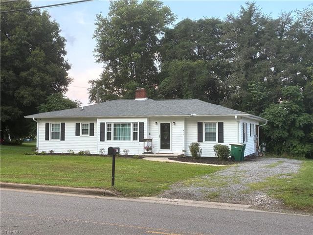 417 S Main Street, Dobson, NC 27017
