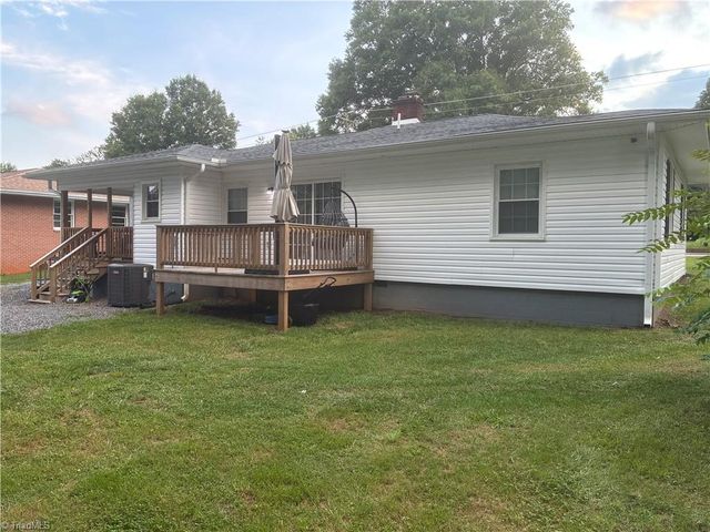 417 S Main Street, Dobson, NC 27017