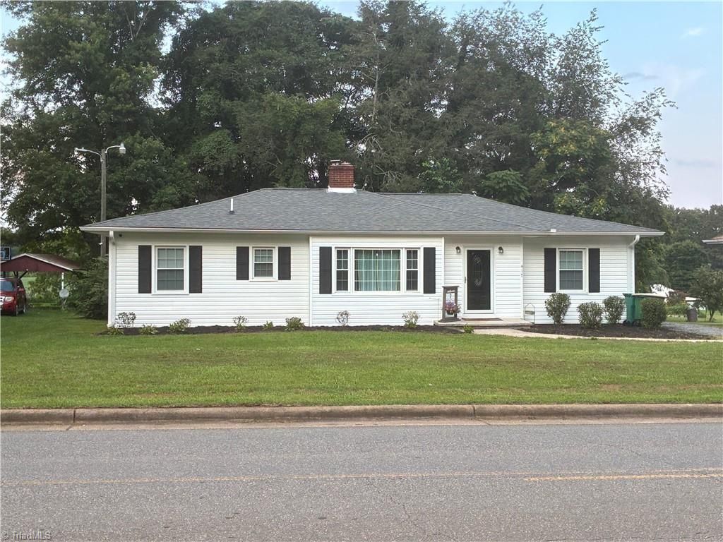 417 S Main Street, Dobson, NC 27017