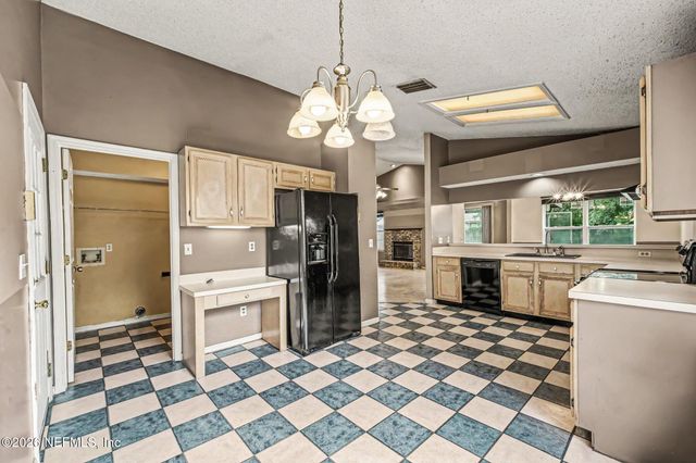 8361 ROCKRIDGE Drive, Jacksonville, FL 32244