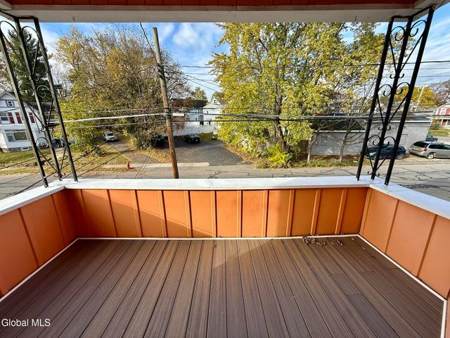 1017 Hegeman Street 2nd Floor, Schenectady, NY 12306