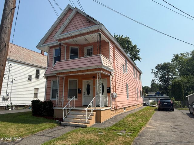 1017 Hegeman Street 2nd Floor, Schenectady, NY 12306
