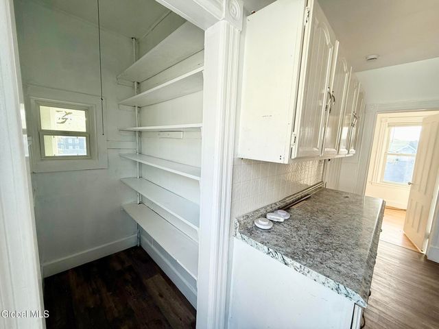 1017 Hegeman Street 2nd Floor, Schenectady, NY 12306