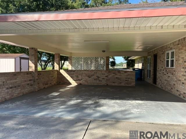 9537 Meadow Ln, Oscar, LA 70762