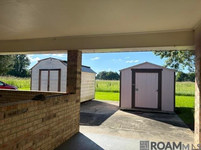 9537 Meadow Ln, Oscar, LA 70762