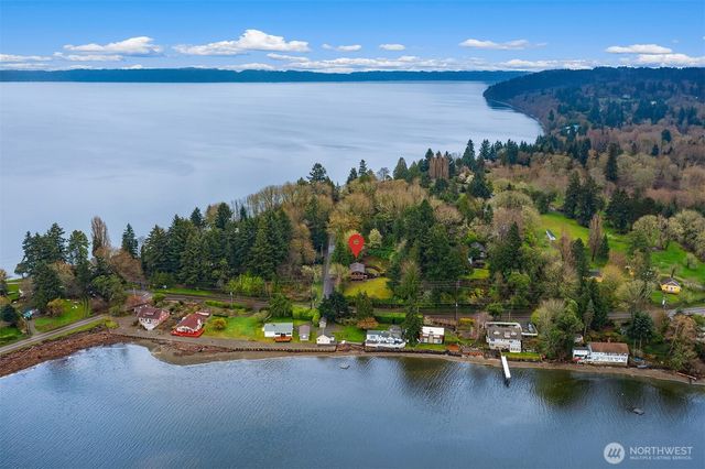 8121 SW 222nd Place, Vashon, WA 98070