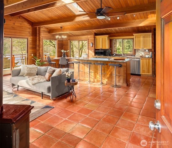 8121 SW 222nd Place, Vashon, WA 98070