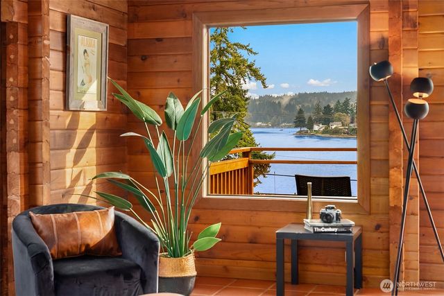 8121 SW 222nd Place, Vashon, WA 98070