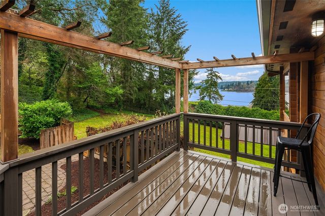 8121 SW 222nd Place, Vashon, WA 98070