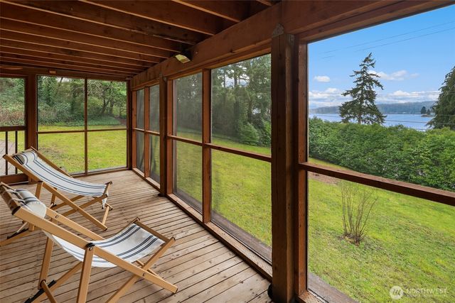 8121 SW 222nd Place, Vashon, WA 98070