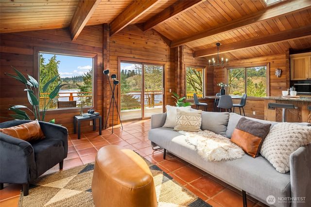 8121 SW 222nd Place, Vashon, WA 98070