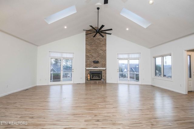 127 Kiowa Way, Loudon, TN 37774