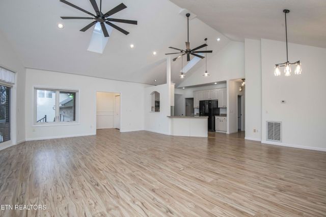 127 Kiowa Way, Loudon, TN 37774