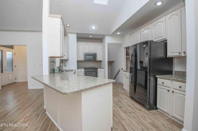 127 Kiowa Way, Loudon, TN 37774