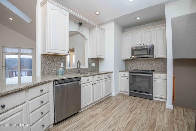 127 Kiowa Way, Loudon, TN 37774