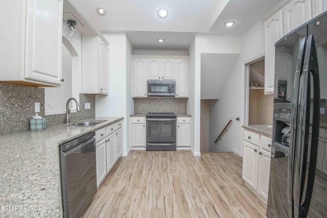 127 Kiowa Way, Loudon, TN 37774