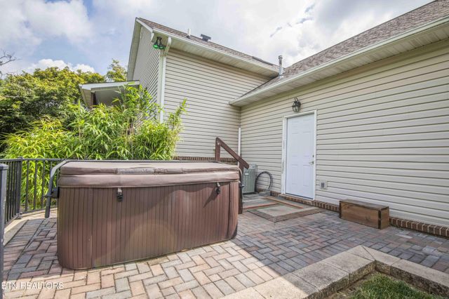 127 Kiowa Way, Loudon, TN 37774