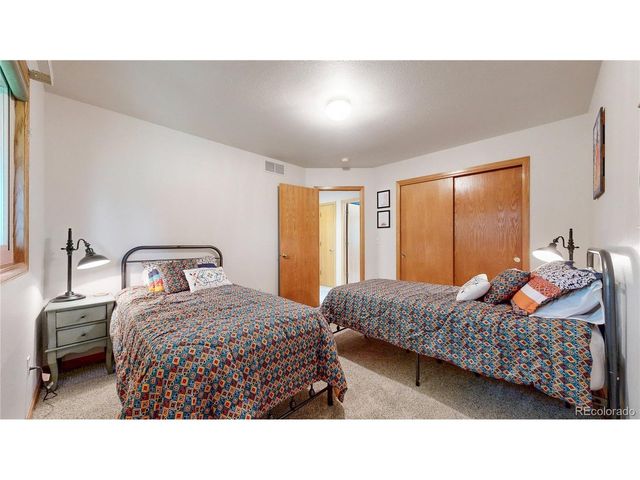 2413 Pine Needle Ct, Fort Collins, CO 80528