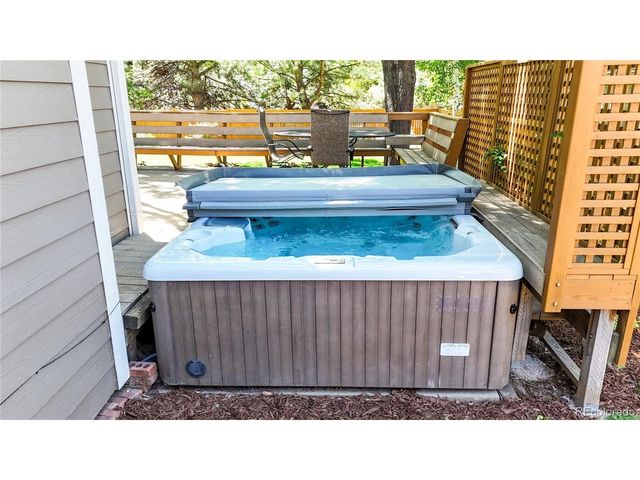 2413 Pine Needle Ct, Fort Collins, CO 80528