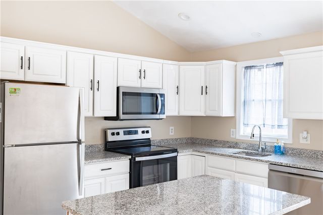 25 Belfield Drive, Johnston, RI 02919