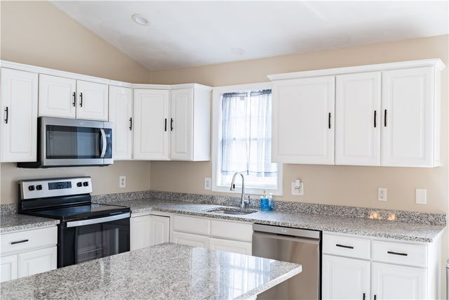 25 Belfield Drive, Johnston, RI 02919