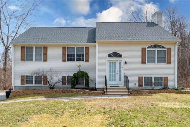25 Belfield Drive, Johnston, RI 02919