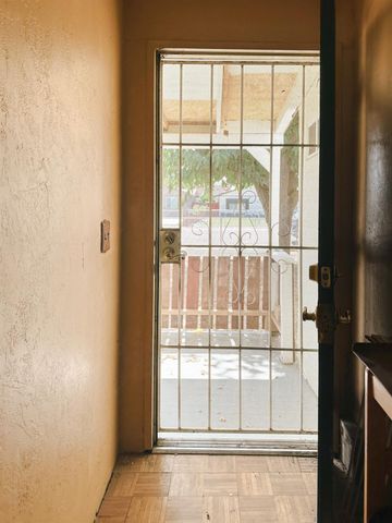 4307 E Brown Ln, Stockton, CA 95215