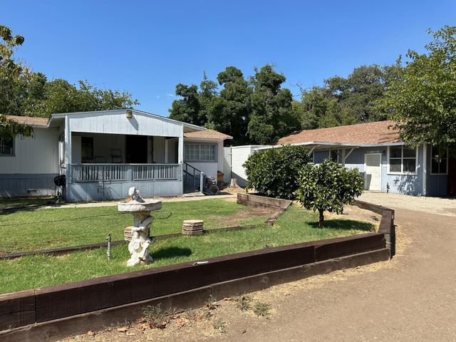 4307 E Brown Ln, Stockton, CA 95215