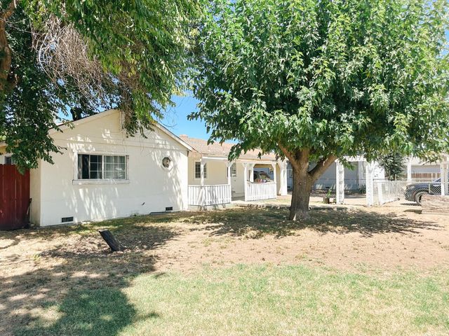 4307 E Brown Ln, Stockton, CA 95215