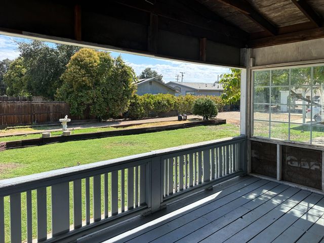 4307 E Brown Ln, Stockton, CA 95215