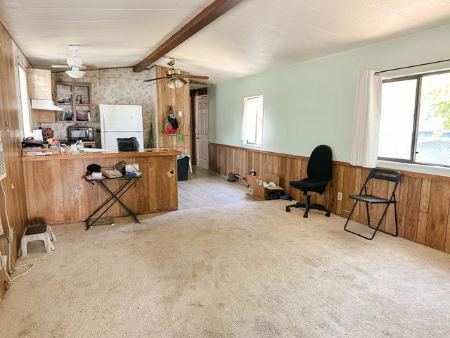 4307 E Brown Ln, Stockton, CA 95215