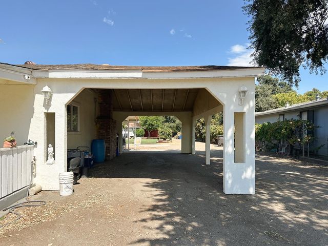 4307 E Brown Ln, Stockton, CA 95215