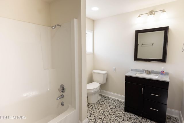 1716 Doningham Drive, Knoxville, TN 37918