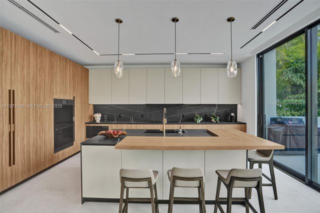 1379 NE 104th St, Miami Shores, FL 33138