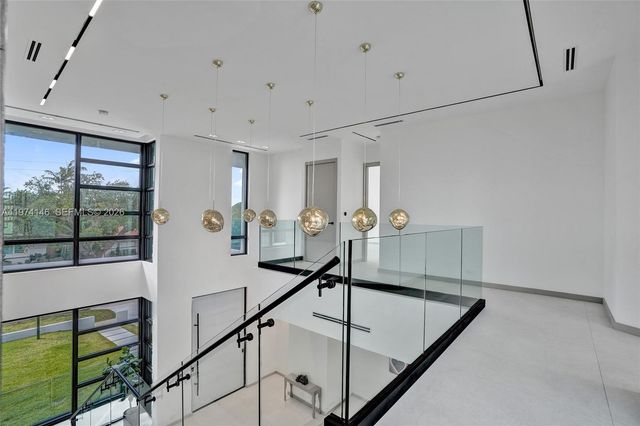 1379 NE 104th St, Miami Shores, FL 33138