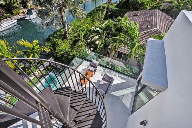 1379 NE 104th St, Miami Shores, FL 33138