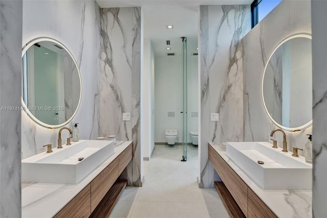 1379 NE 104th St, Miami Shores, FL 33138