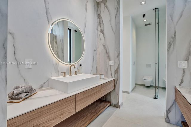 1379 NE 104th St, Miami Shores, FL 33138