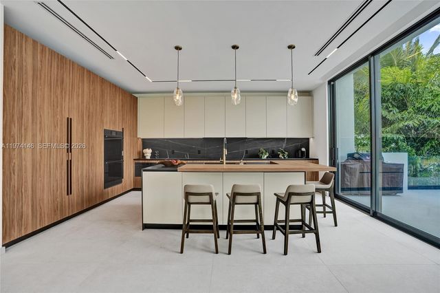 1379 NE 104th St, Miami Shores, FL 33138