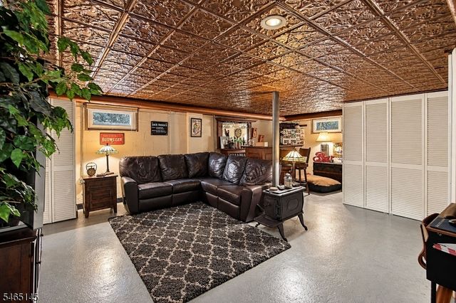 138 Palisade Rd, Linden City, NJ 07036