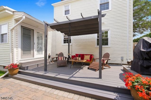 138 Palisade Rd, Linden City, NJ 07036