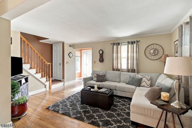 138 Palisade Rd, Linden City, NJ 07036