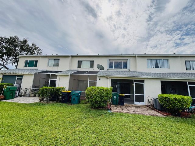 3145 SW 50th St, Dania Beach, FL 33312